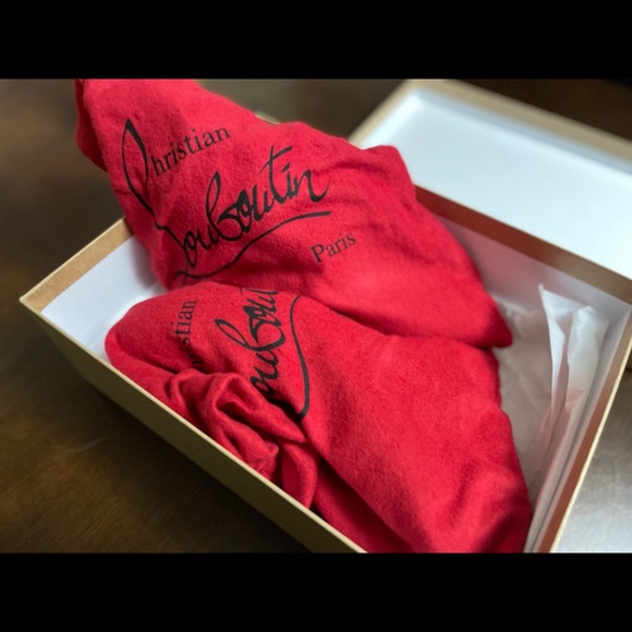 Christian Louboutin "Kabetts" leather pumps. - Picture 7 of 7